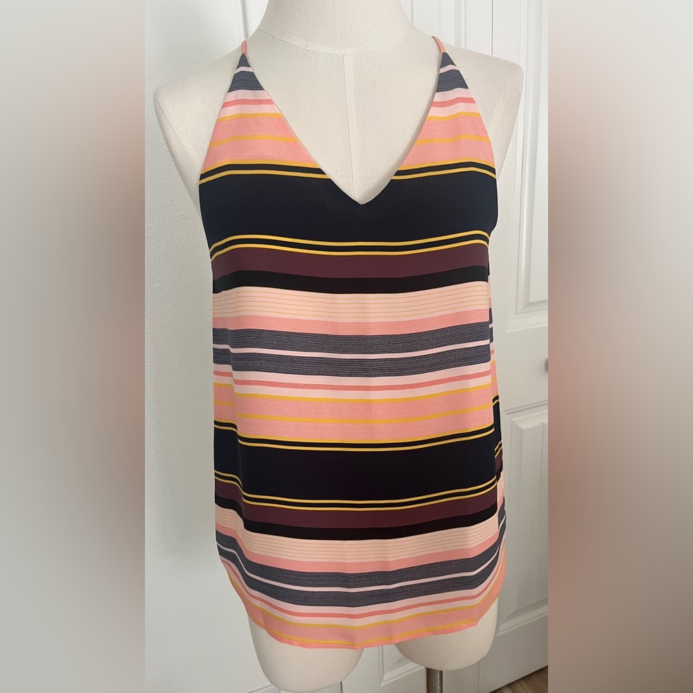🆕 Loft 🪷 XS V neck lined Tank top